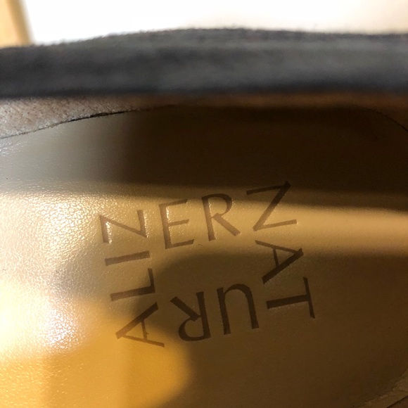 Navy Blue Naturalizer slip on Flats NIB .... soft - Picture 7 of 8